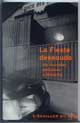 La fiesta dessoude. Dix nouvelles policières à Marseille - Auteur : Collectif - Paru le : 27/09/2001 - Editeur : ECAILLER DU SUD (EDITIONS L') - ISBN : 2-914264-12-7 / Ean 13 : 9782914264129 - Collection : L'ECAILLER DU SUD - Caractéristiques : Poche / 186 pages - Dimensions / poids : 11,1cm x 17,0cm x 1,4cm / 0,135kg - Thème : policiers - Thème associé : policiers -- RESUME -- Fiesta, fiesta... dix ans déjà que la Fiesta des Suds anime les octobres marseillo-provençaux. Dix ans qu'elle fait naviguer ses afficionados d'Espagne en Italie et de Cuba en Europe orientale, sur les anches d'instruments ne manquant jamais d'air. Dix ans que la Fiesta et L'Ecailler attendaient sans le savoir leur premier rendez-vous. Fiesta des Suds, Ecailler du suD, évidemment, la relation ne pouvait pas manquer de naître, et un an après avoir vu le jour, L'Ecailler devient donc la plume de la Fiesta le temps d'un recueil de nouvelles... Car pour célébrer ces 10 années de musique et de fête, la Fiesta a eu tout à coup envie de mots. Et ce sont 10 auteurs massiliophiles qui ont écrit 10 nouvelles pour le numéro 10 de la collection de polars de L'Ecailler du suD. Dix nouvelles policières, dont la Fiesta est le centre, réaliste ou fantasmé. C'est ce livre que vous avez entre les mains, écrit par Bernard Aubert, Patrick Blaise, Sophie Bonan, Philippe Carrese, Jean-Paul Delfino, Gilles Del Pappas, Jean-Christophe Duchon-Doris, Georges Gaimar, Jean-Marc Luciani, Serge Scotto et François Thomazeau. Si vous comptez, cela en fait onze, un de plus que les dix annoncés. C'est parce que l'un d'entre eux a signé l'introduction, et surtout parce que la littérature n'est pas une science exacte...